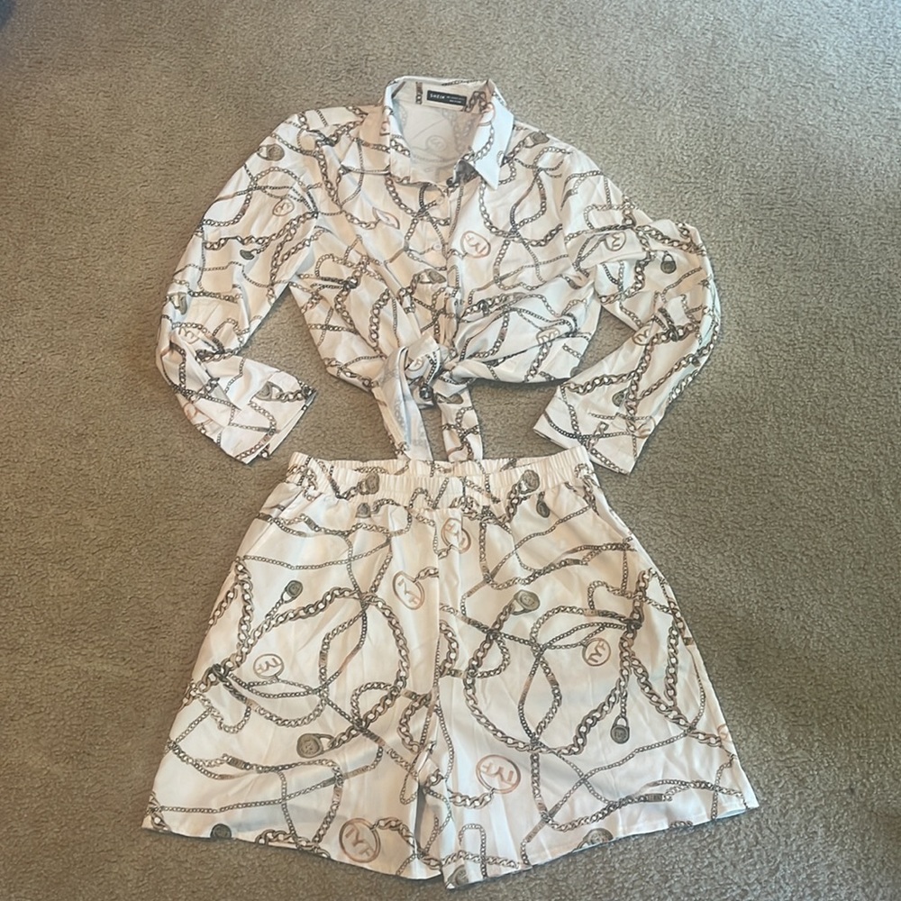 Two piece set - Picture 2 of 3